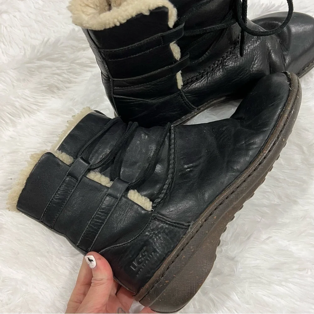 UGG Caspia Sheepskin Lined Leather Ankle Boots Size 8
